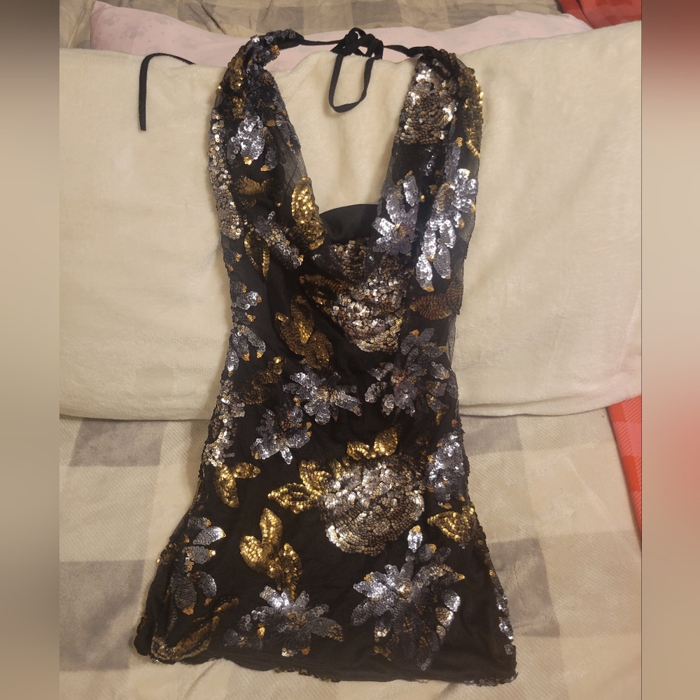 Elegant Black and Gold Sequin Dress size small bnwt. Halter dress.